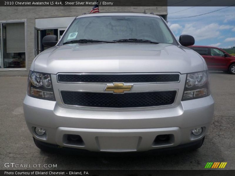 Sheer Silver Metallic / Ebony 2010 Chevrolet Avalanche LS 4x4