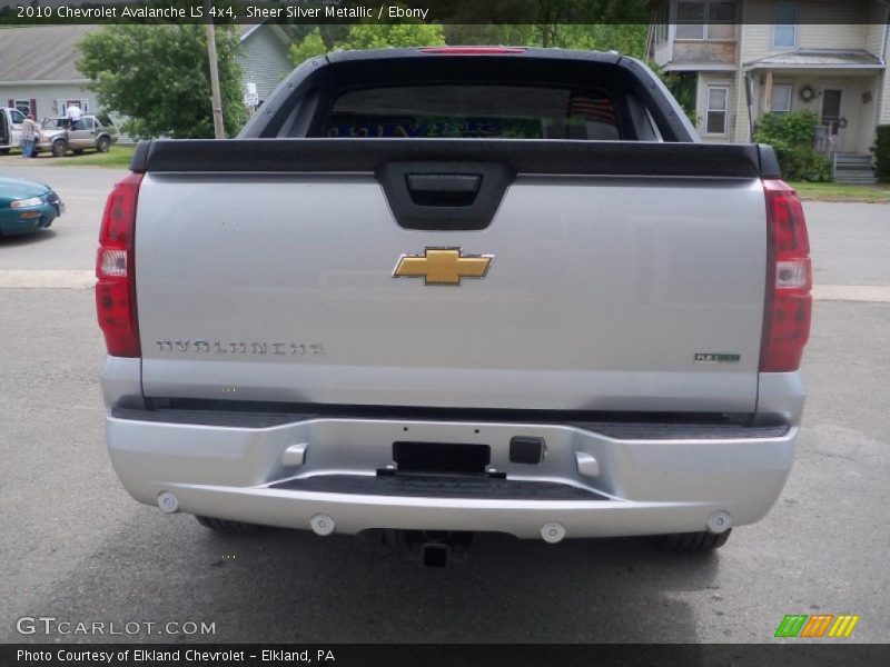 Sheer Silver Metallic / Ebony 2010 Chevrolet Avalanche LS 4x4