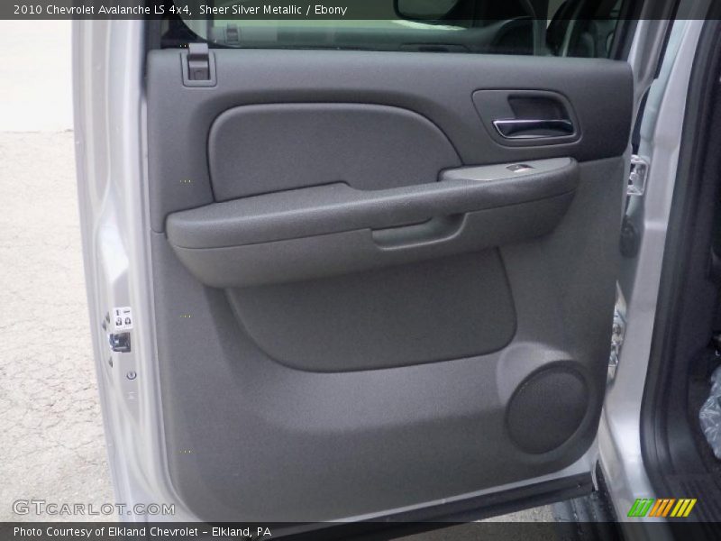 Sheer Silver Metallic / Ebony 2010 Chevrolet Avalanche LS 4x4