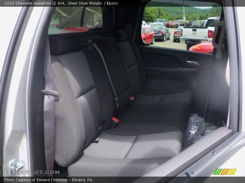 Sheer Silver Metallic / Ebony 2010 Chevrolet Avalanche LS 4x4