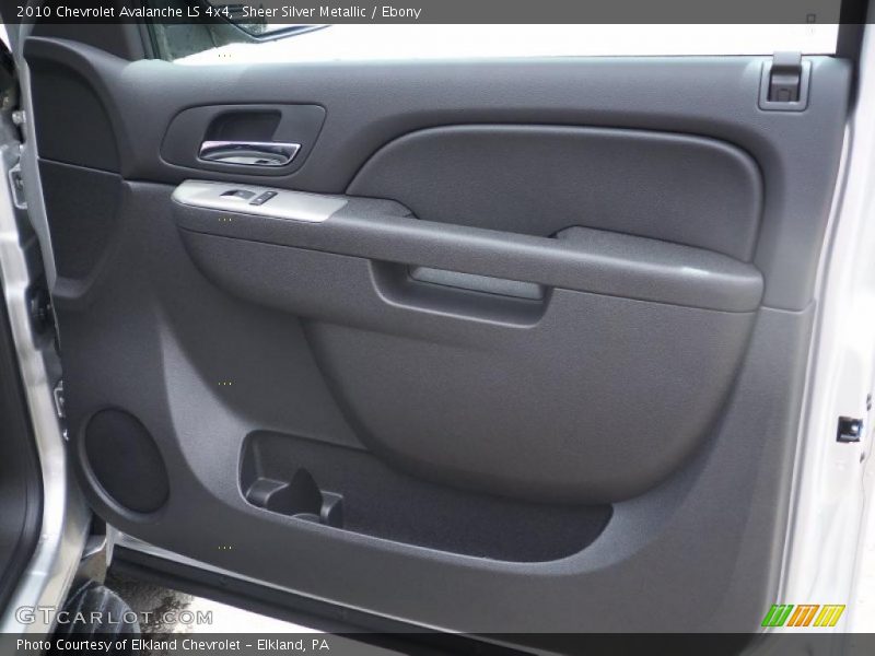 Sheer Silver Metallic / Ebony 2010 Chevrolet Avalanche LS 4x4