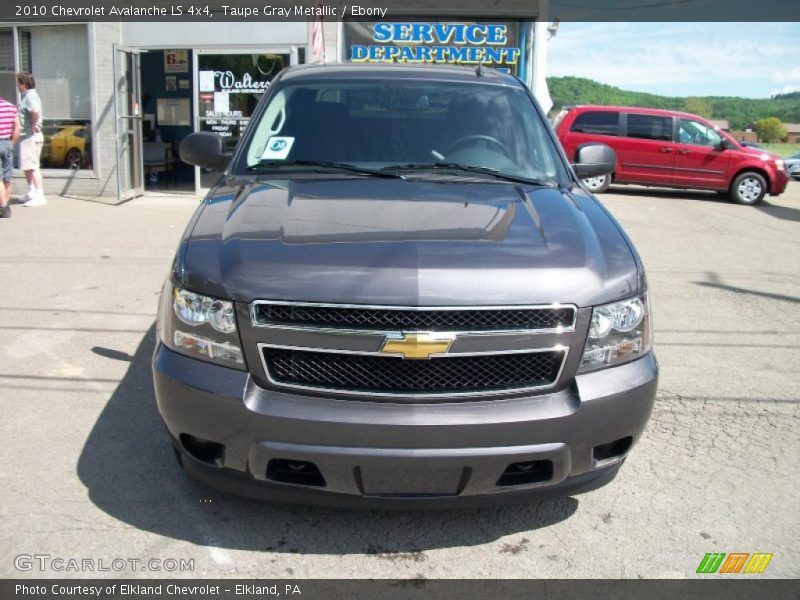 Taupe Gray Metallic / Ebony 2010 Chevrolet Avalanche LS 4x4