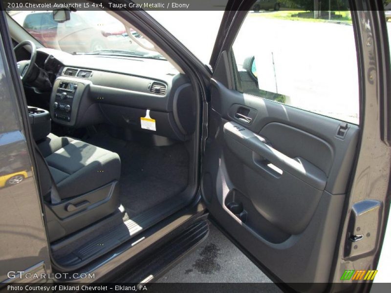 Taupe Gray Metallic / Ebony 2010 Chevrolet Avalanche LS 4x4