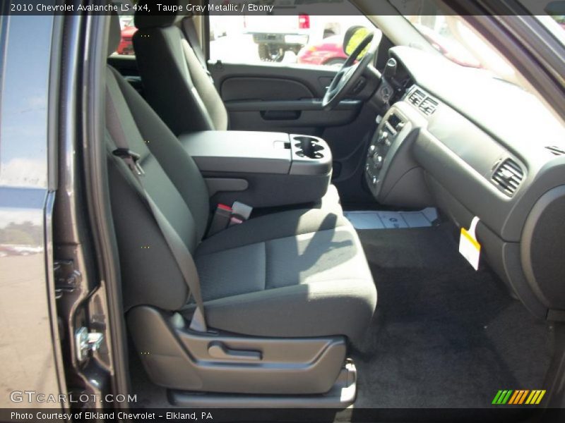 Taupe Gray Metallic / Ebony 2010 Chevrolet Avalanche LS 4x4