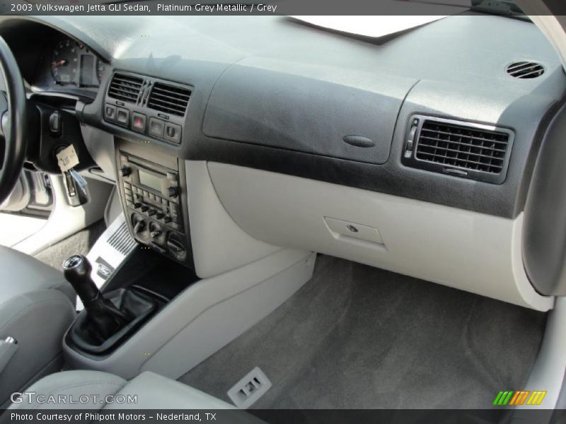 Platinum Grey Metallic / Grey 2003 Volkswagen Jetta GLI Sedan
