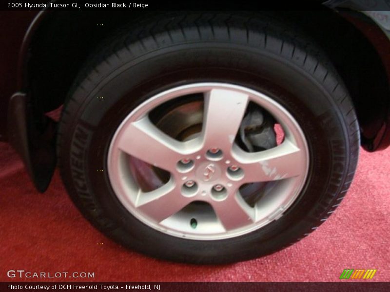 Obsidian Black / Beige 2005 Hyundai Tucson GL