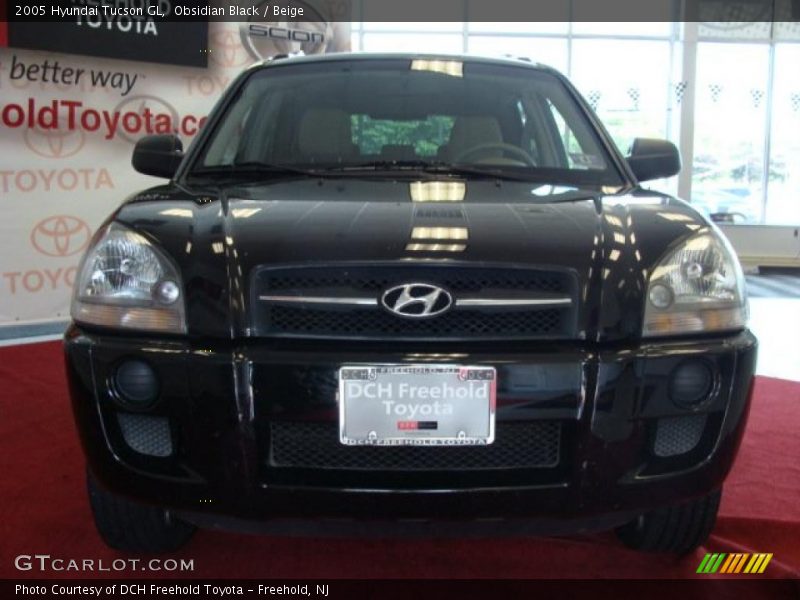 Obsidian Black / Beige 2005 Hyundai Tucson GL
