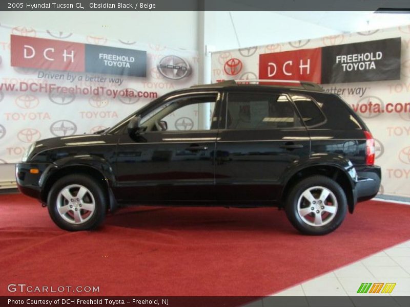 Obsidian Black / Beige 2005 Hyundai Tucson GL