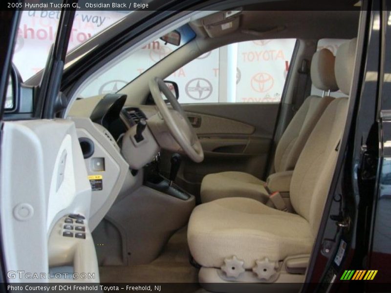 Obsidian Black / Beige 2005 Hyundai Tucson GL