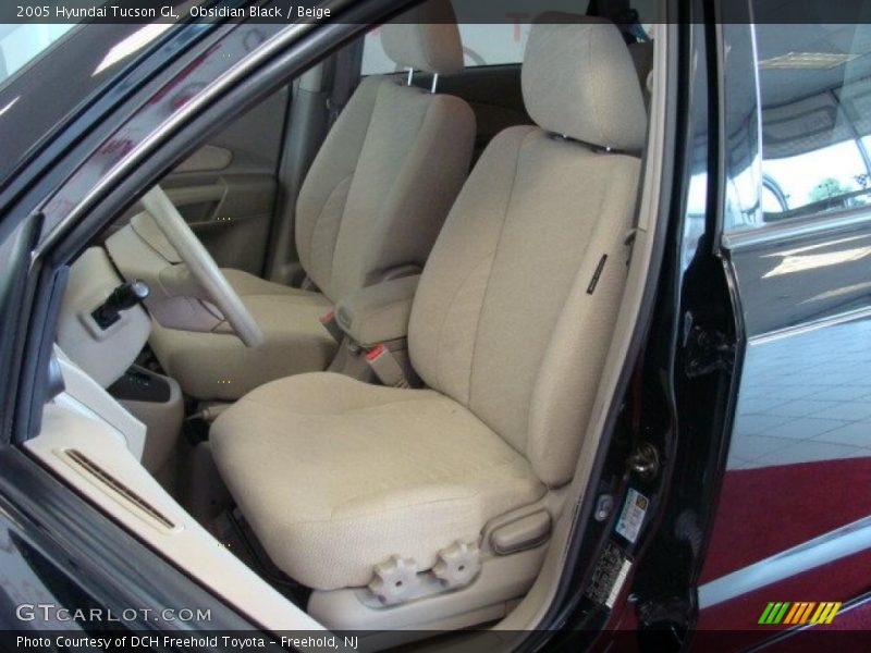 Obsidian Black / Beige 2005 Hyundai Tucson GL