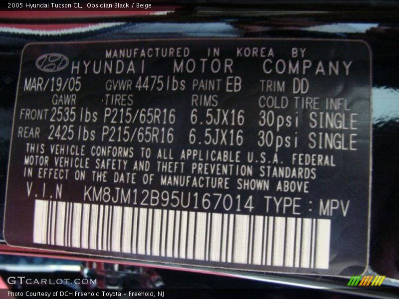 Obsidian Black / Beige 2005 Hyundai Tucson GL