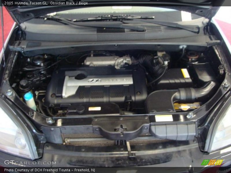 Obsidian Black / Beige 2005 Hyundai Tucson GL