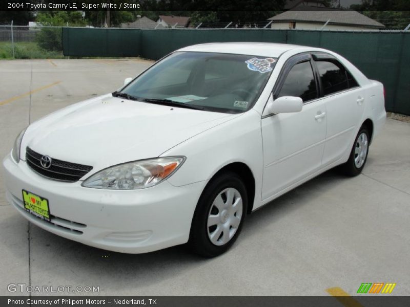 Super White / Stone 2004 Toyota Camry LE