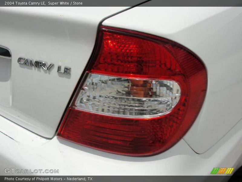 Super White / Stone 2004 Toyota Camry LE