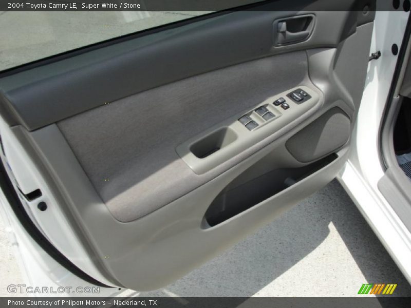 Super White / Stone 2004 Toyota Camry LE