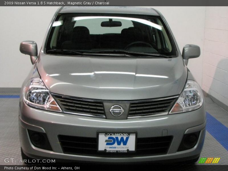 Magnetic Gray / Charcoal 2009 Nissan Versa 1.8 S Hatchback