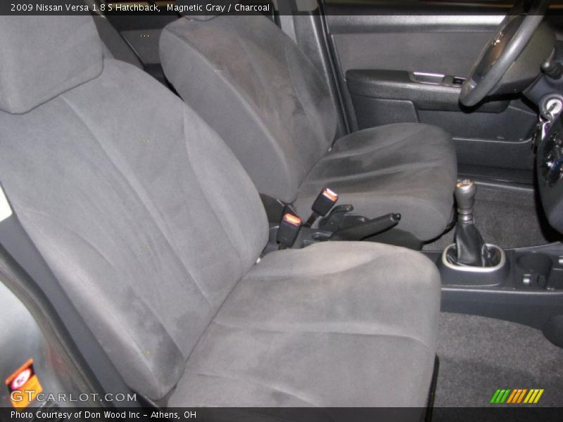 Magnetic Gray / Charcoal 2009 Nissan Versa 1.8 S Hatchback