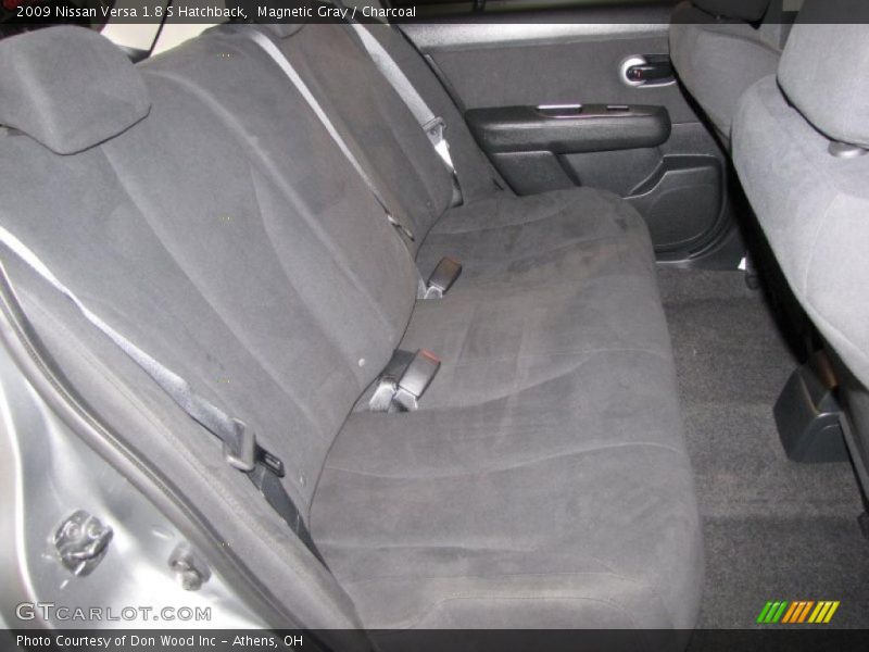 Magnetic Gray / Charcoal 2009 Nissan Versa 1.8 S Hatchback