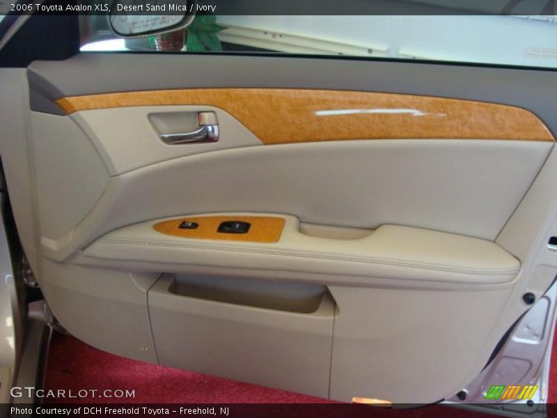Desert Sand Mica / Ivory 2006 Toyota Avalon XLS