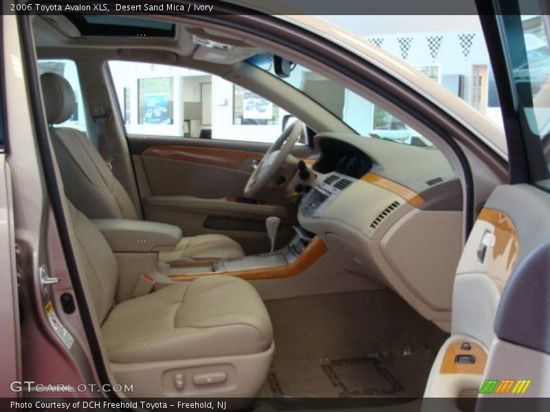 Desert Sand Mica / Ivory 2006 Toyota Avalon XLS