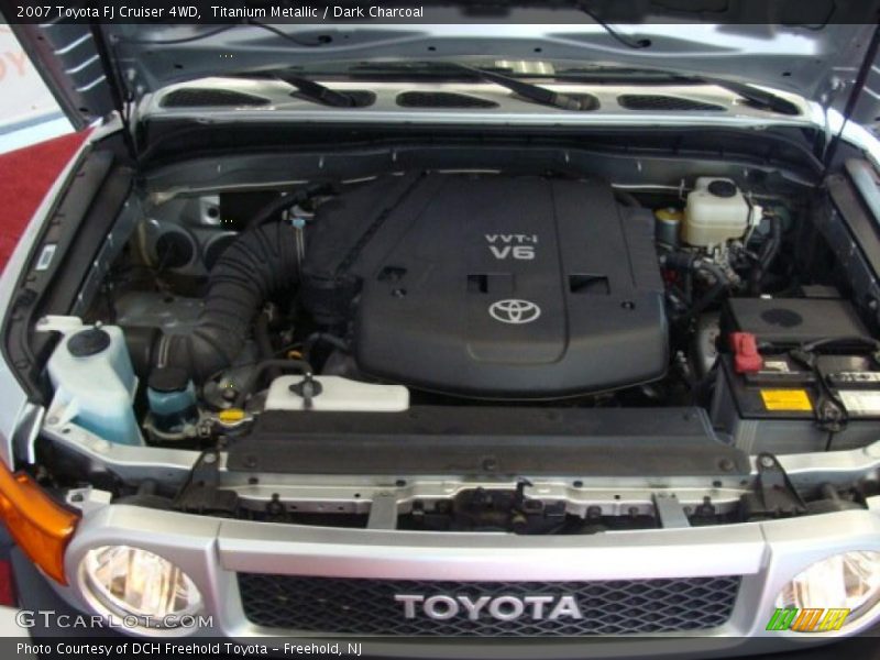 Titanium Metallic / Dark Charcoal 2007 Toyota FJ Cruiser 4WD