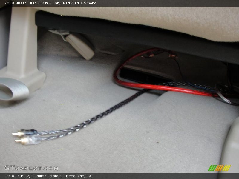 Red Alert / Almond 2008 Nissan Titan SE Crew Cab