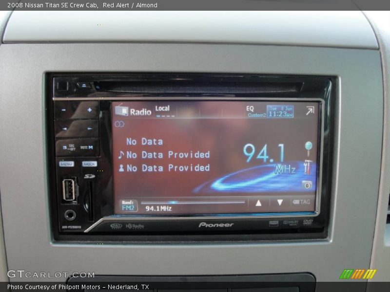 Red Alert / Almond 2008 Nissan Titan SE Crew Cab