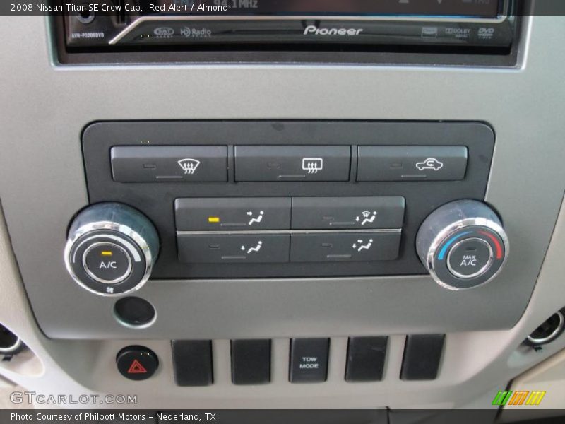 Red Alert / Almond 2008 Nissan Titan SE Crew Cab