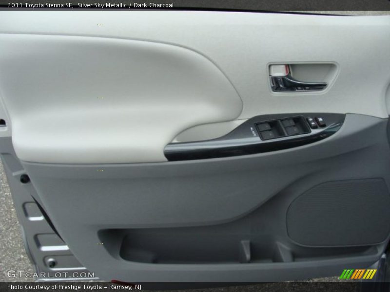 Silver Sky Metallic / Dark Charcoal 2011 Toyota Sienna SE