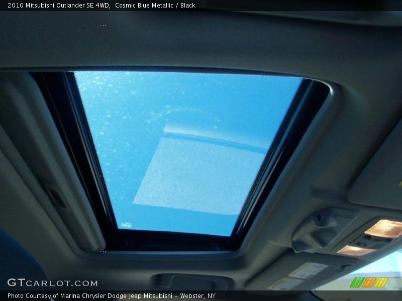Cosmic Blue Metallic / Black 2010 Mitsubishi Outlander SE 4WD