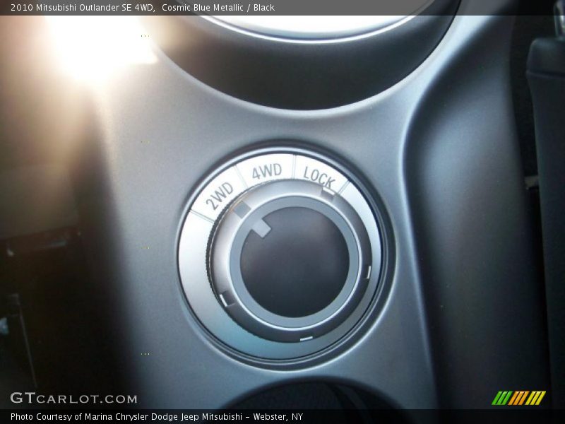 Cosmic Blue Metallic / Black 2010 Mitsubishi Outlander SE 4WD