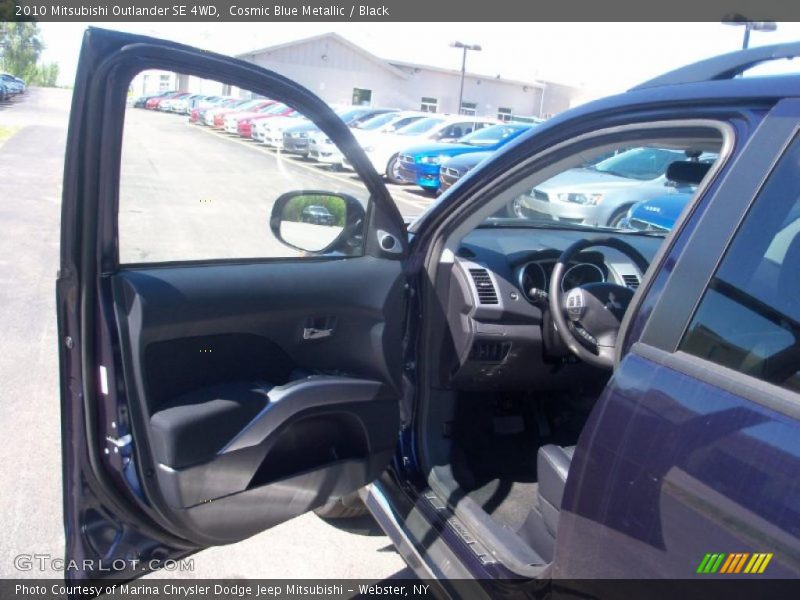 Cosmic Blue Metallic / Black 2010 Mitsubishi Outlander SE 4WD