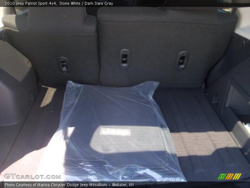 Stone White / Dark Slate Gray 2010 Jeep Patriot Sport 4x4