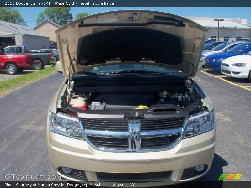 White Gold / Pastel Pebble Beige 2010 Dodge Journey SXT