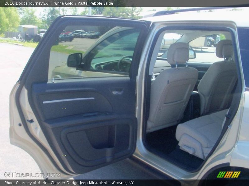 White Gold / Pastel Pebble Beige 2010 Dodge Journey SXT