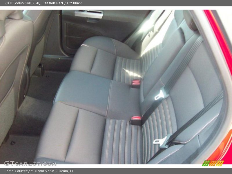 Passion Red / Off Black 2010 Volvo S40 2.4i