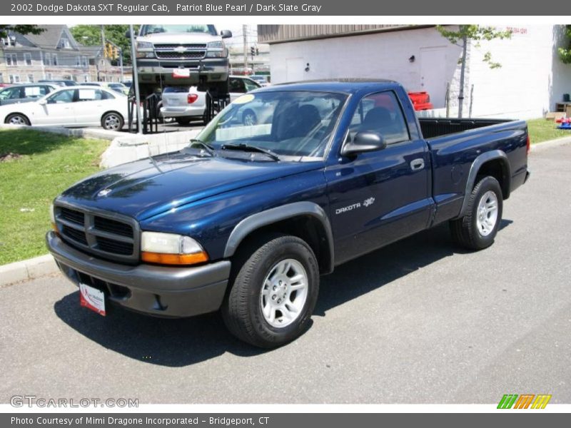 Front 3/4 View of 2002 Dakota SXT Regular Cab