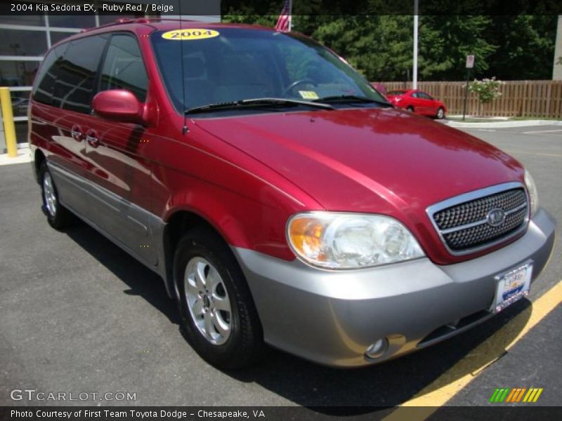 Ruby Red / Beige 2004 Kia Sedona EX