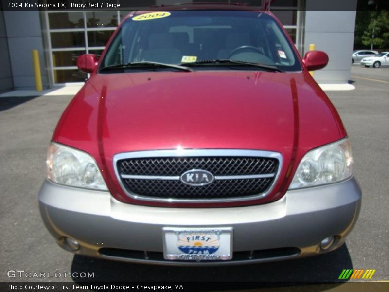 Ruby Red / Beige 2004 Kia Sedona EX