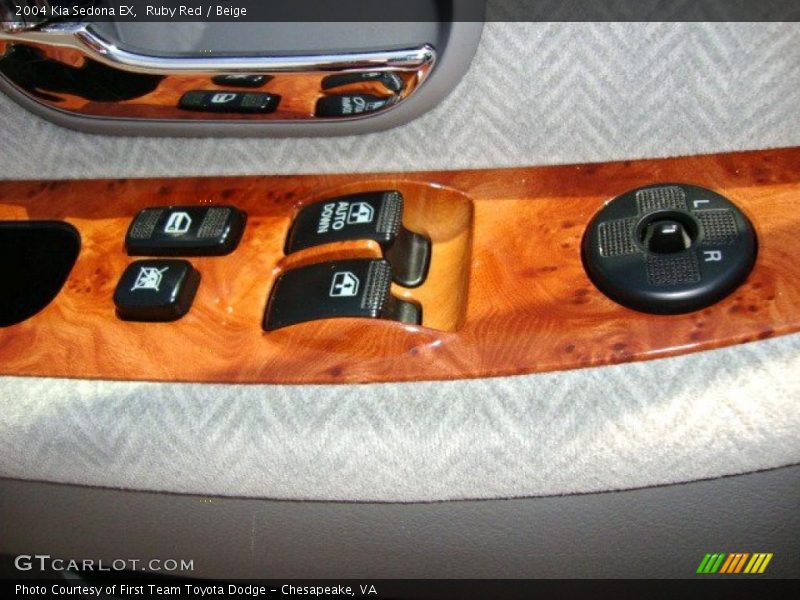 Ruby Red / Beige 2004 Kia Sedona EX