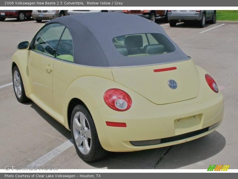 Mellow Yellow / Grey 2006 Volkswagen New Beetle 2.5 Convertible