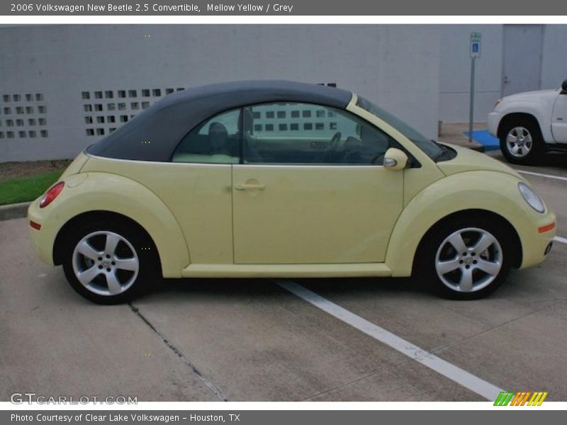 Mellow Yellow / Grey 2006 Volkswagen New Beetle 2.5 Convertible