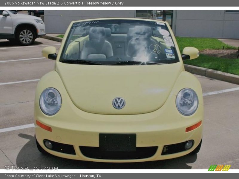Mellow Yellow / Grey 2006 Volkswagen New Beetle 2.5 Convertible