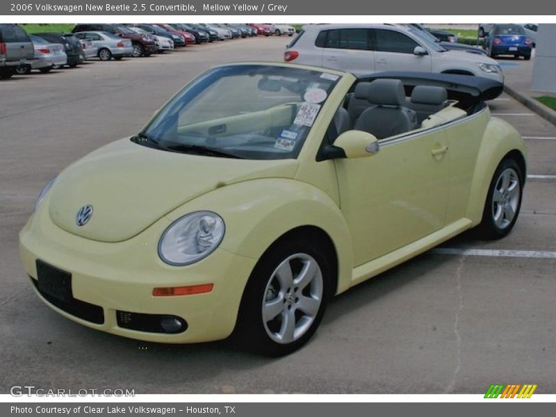 Mellow Yellow / Grey 2006 Volkswagen New Beetle 2.5 Convertible