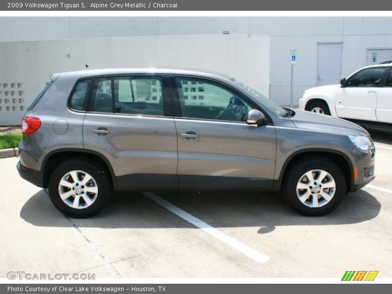 Alpine Grey Metallic / Charcoal 2009 Volkswagen Tiguan S