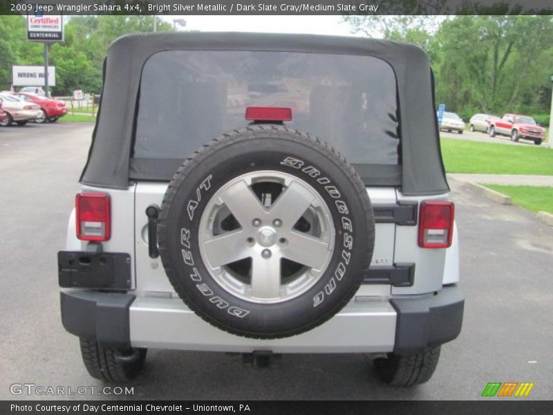Bright Silver Metallic / Dark Slate Gray/Medium Slate Gray 2009 Jeep Wrangler Sahara 4x4