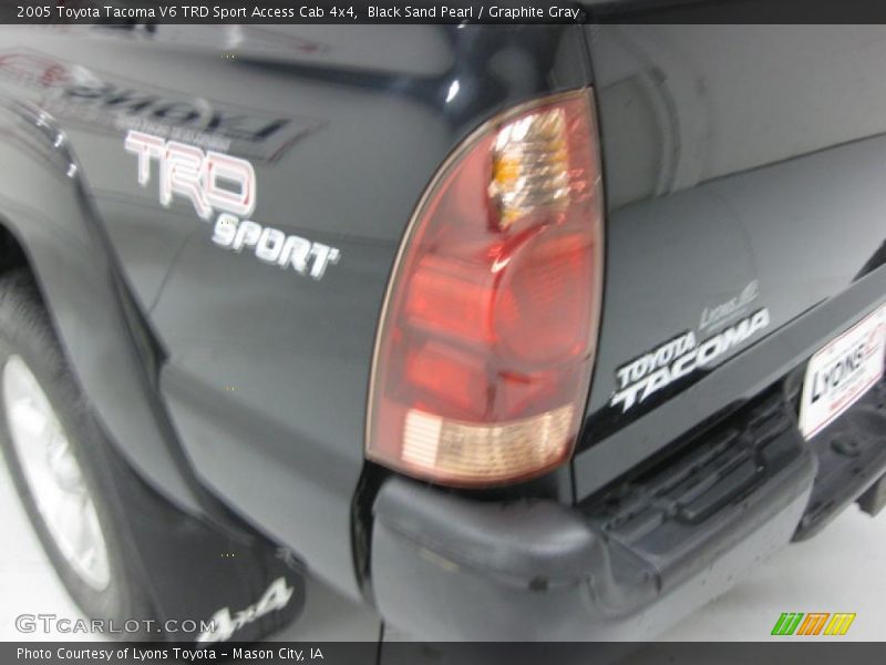 Black Sand Pearl / Graphite Gray 2005 Toyota Tacoma V6 TRD Sport Access Cab 4x4