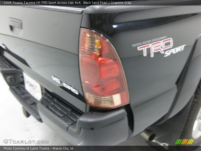 Black Sand Pearl / Graphite Gray 2005 Toyota Tacoma V6 TRD Sport Access Cab 4x4