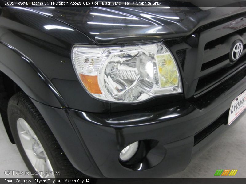 Black Sand Pearl / Graphite Gray 2005 Toyota Tacoma V6 TRD Sport Access Cab 4x4