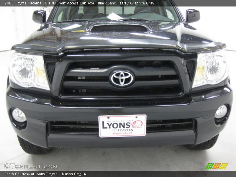 Black Sand Pearl / Graphite Gray 2005 Toyota Tacoma V6 TRD Sport Access Cab 4x4